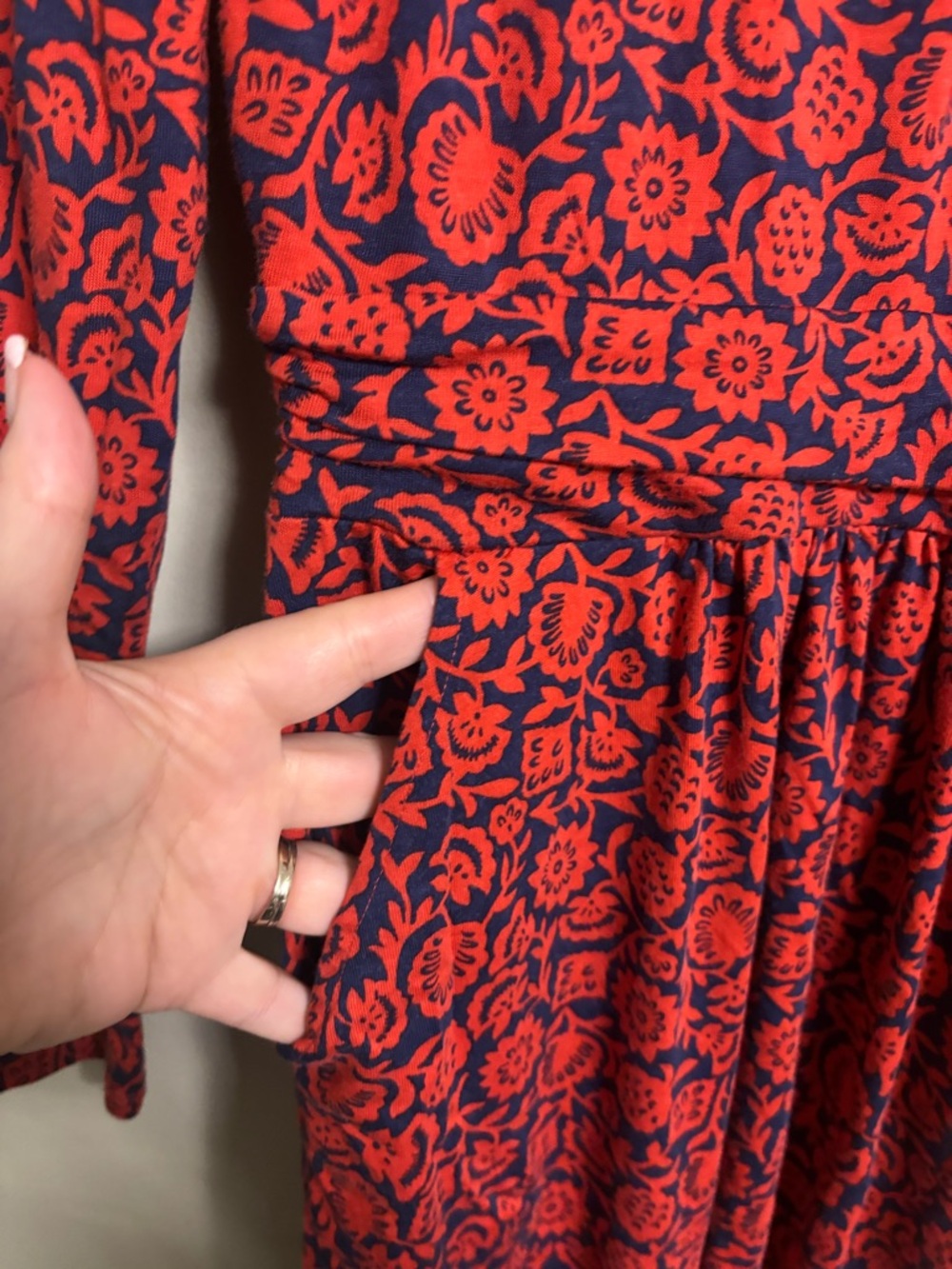 Boden Mable Printed Dress Women's Size US 4 Small Red Blue Floral Pockets - Picture 3 of 7